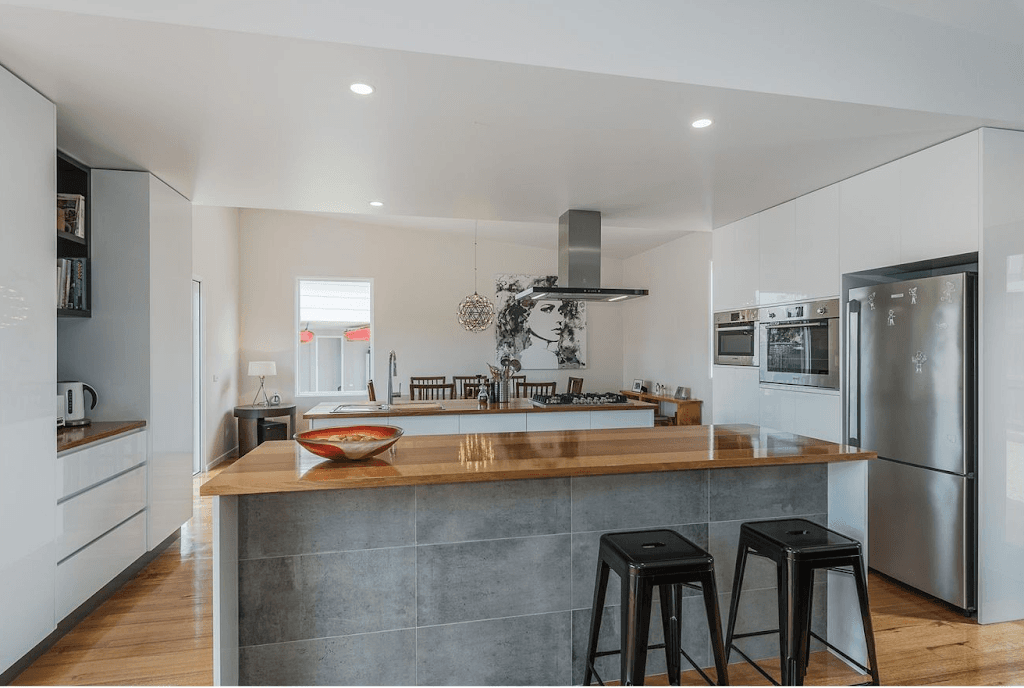 EZIKIT Kitchens Laundries & Wardrobes