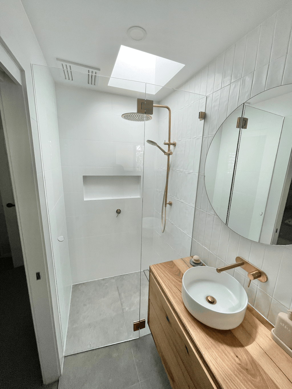 Banana Bathrooms